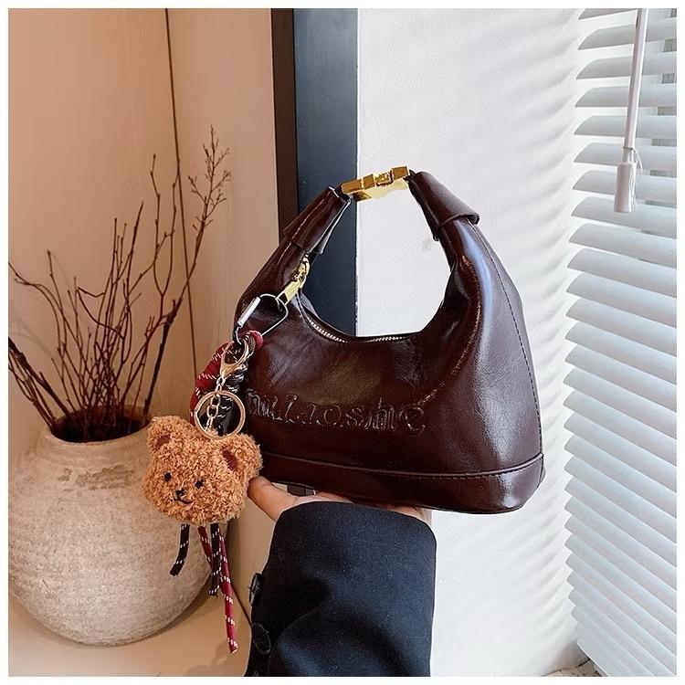 ￼Túi cầm tay da basic Hottrend thiết kế nổi bật ,kèm gấu nâu dễ thương túi đeo chéo 5