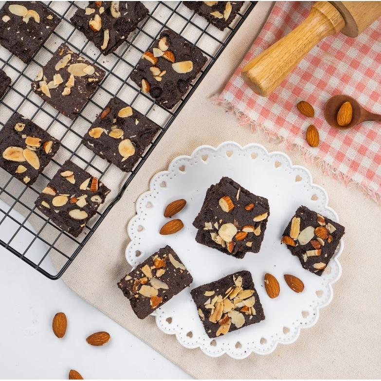 Bánh Brownie Crackers Hạnh Nhân Gạch Đỏ 250GR Chuẩn Healthy Dành Cho Ăn Kiêng Snack Cay Food Cafe  lá bồ đề 2
