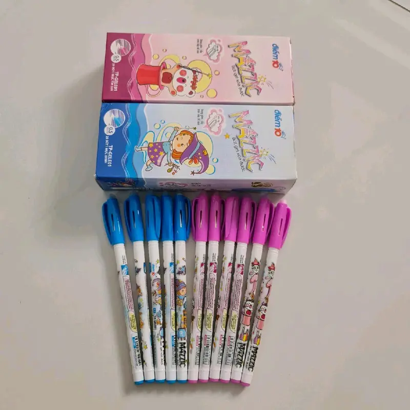 Bút điểm 10 MAZZIC có đầu tẩy, nét bút đều đậm, có mực xanh và mực tím but  viet 0