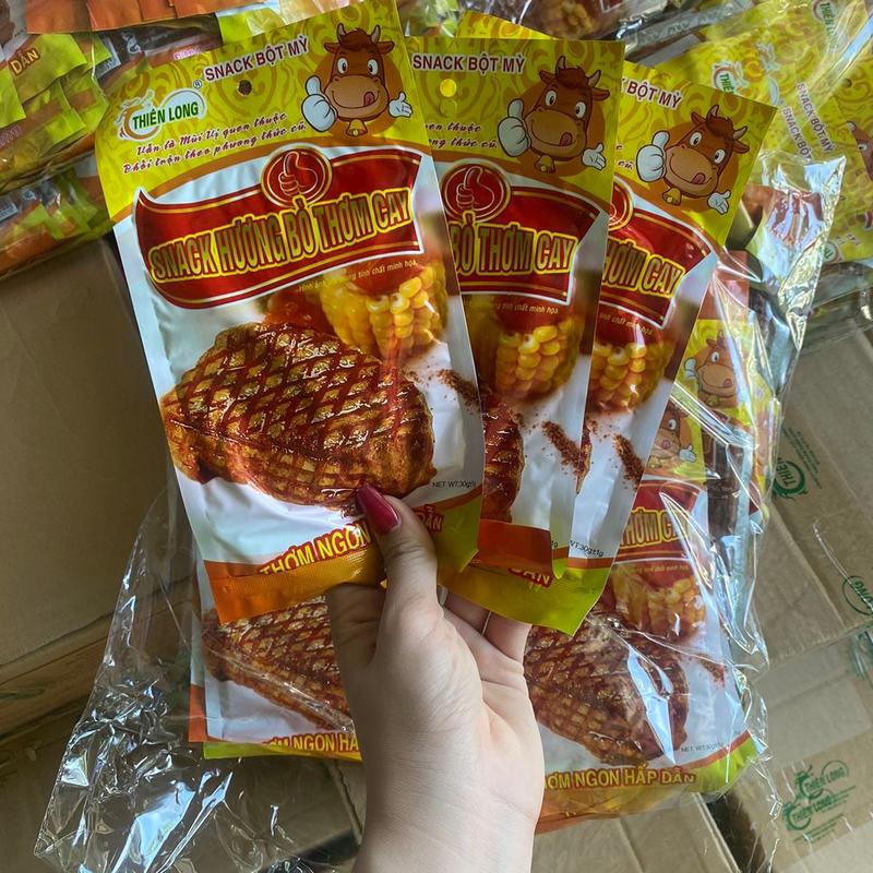 Bịch 30  snack gói hương bò thơm cay ủ vị ăn liền.