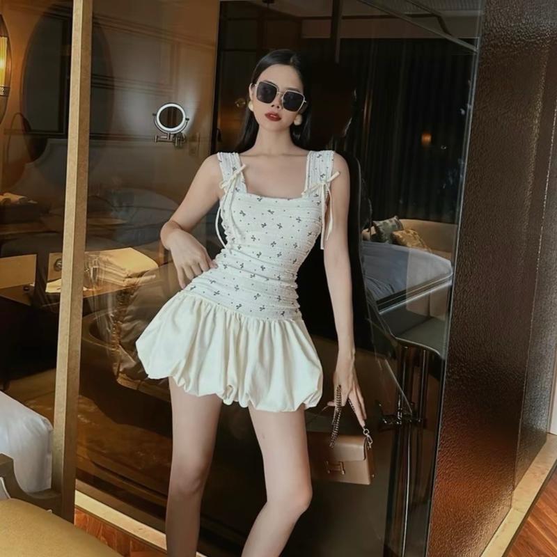 Đầm ren thun nơ 2 dây bảng đính dây buộc tùng bí dễ thương( có mút + quần lót rời)( DƯỚI 165cm)