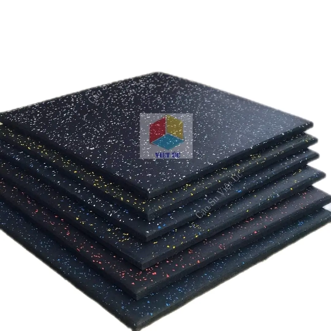 Gạch cao su mặt thảm dày 1,5cm kt 50cm x 50cm