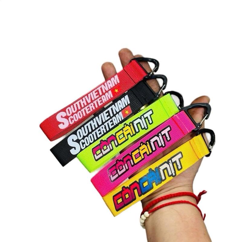 DÂY TREO CHÌA KHOÁ MẪU STICKER HOT CÓ MÓC CHẤT LIỆU VẢI THÊU CHỮ IN Phụ Kiện Phụ Tùng