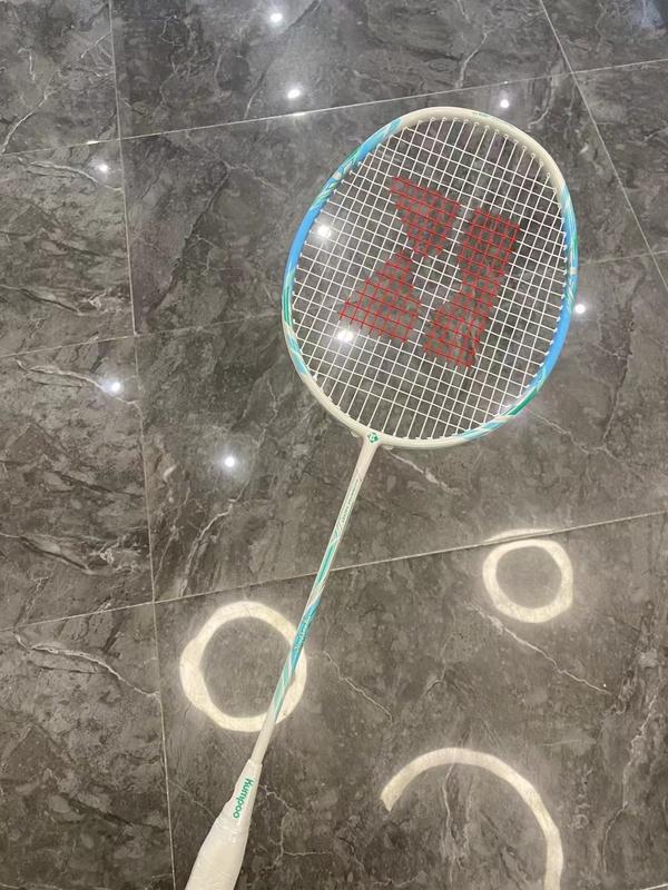 Vợt cầu lông chính hãng Kumpoo Racket,Hãng Căng sẵn dây 9,5-10kg,in sẵn logo tặng kèm Cuốn cán+bao vợt Carbon Cán Vợt Chống Trơn Sport