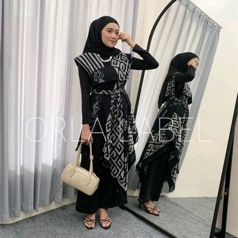 Sashi Mididress 1
