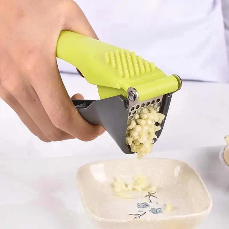 Garlic Press, 1 Count Manual Garlic Crusher With Comfortable Handle, Household Kitchen Accessories, Practical Kitchen Gadgets
