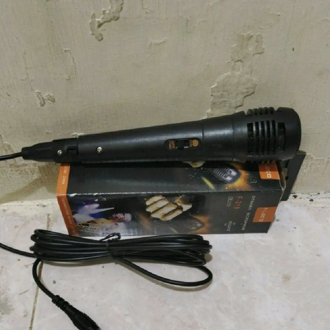 Microphone Fleco F-319 Mic Karaoke Kabel Original Fleco Suara Bass Jernih Mikrofon Kabel Murah Berkualitas Bagus  Mikrofon yang berfungsi menghasilkan suara menjadi getaran listrik dari suara yang berintensitas rendah menjadi lebih keras dan menghasilkan
