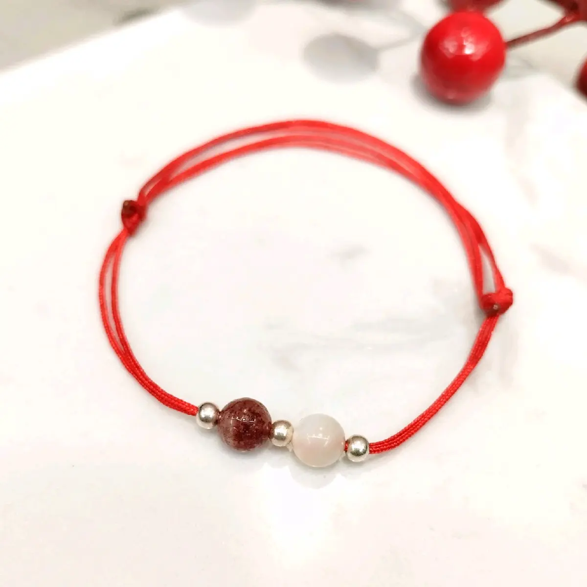 Vòng Tay Năng Lượng 2 Đá Phong Thủy Tự Nhiên Mix Bi Bạc Mini Vòng Tay Chỉ Đỏ May Mắn