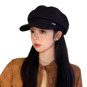 2025 สต็อกพร้อม หมวกเบเร่ต์สไตล์ใหม่สำหรับผู้หญิง ฤดูใบไม้ร่วงและฤดูหนาว สไตล์เรโทรที่เข้ากันได้ทุกชุด ดีไซน์ใหม่ที่มีความรู้สึกขั้นสูง