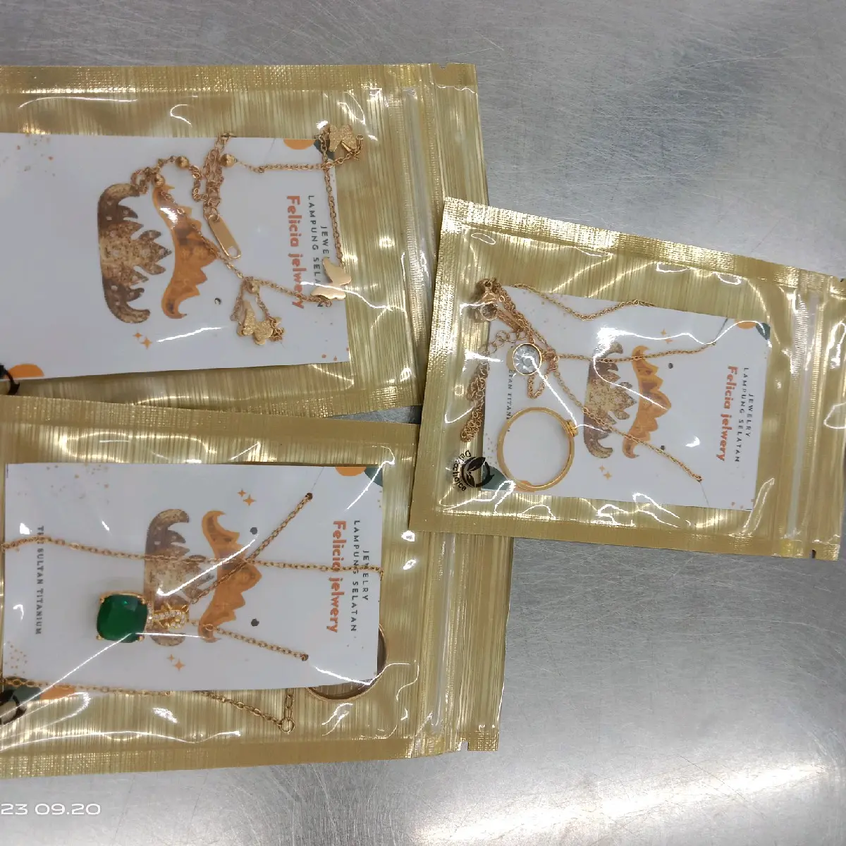 jelwery kalung