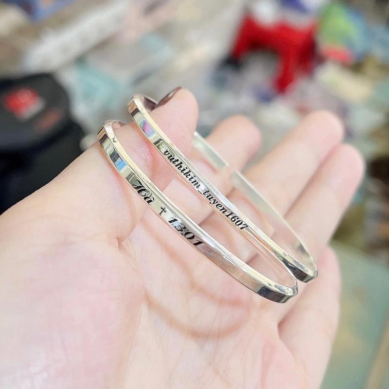  Vòng kiềng tay hở bạc ta khắc tên theo yêu cầu MAINOMI 