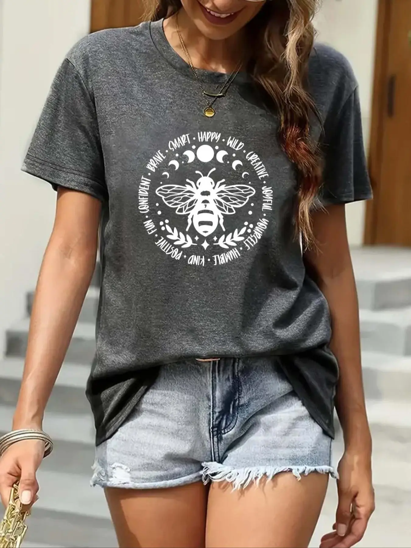 Women's Bee & Letter Print Round Neck Tee, Vintage Trendy Casual Short Sleeve T-shirt for Daily Wear, Ladies Summer Outfit