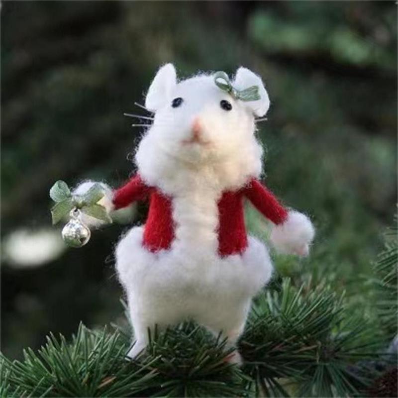 Product Introduction of Handmade Wool Felt Animals Figurine DIY Wool Felt Cute Mouse Christmas Halloween Ornament Mouse with A Pumpkin Xmas Home Decor 8