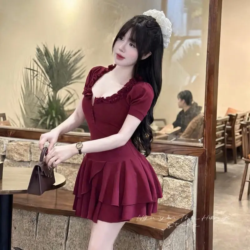 Váy bèo cổ vuông tầng sang chảnh thời trang nữ chất len mịn mát
