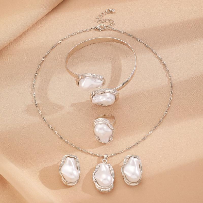 Product Introduction of Southeast Asian Trend Baroque Irregular Pearl Set Jewelry for Women High-end Necklace Earrings Ring Bracelet Choker 14