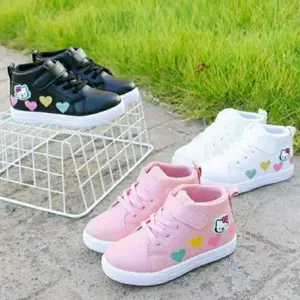 Sepatu Boots Anak Perempuan Motif Hello Kitty Love