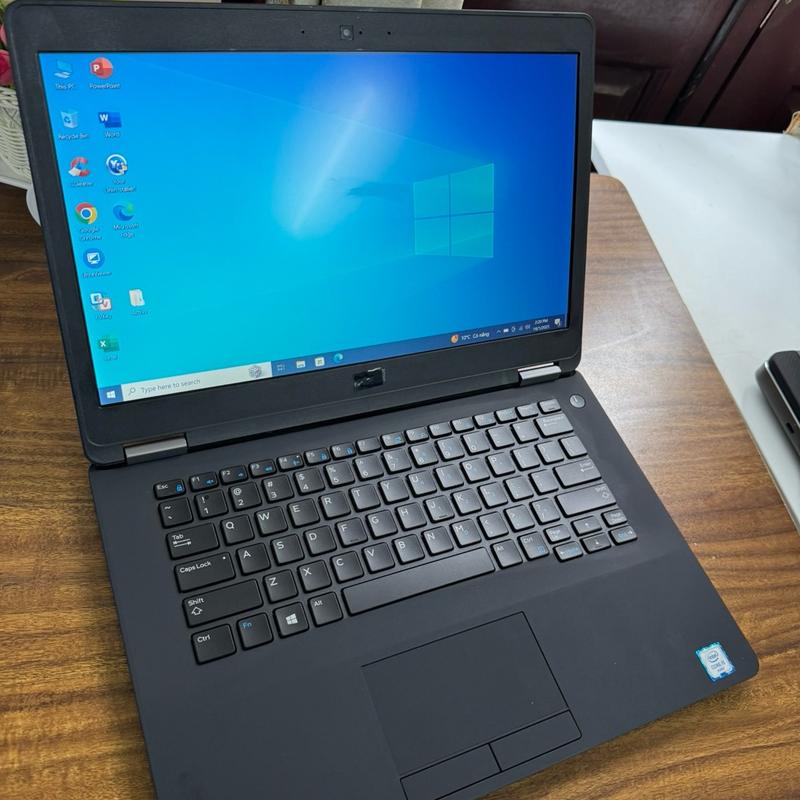 [Đã qua sử dụng] - Laptop Dell Latitude 7470 Core i7-6600U | RAM 8GB | SSD 256GB | Màn hình 14 inch FHD không cảm ứng | Phím LED