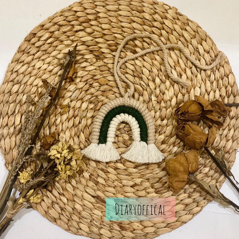 Gantungan kunci / Keychain / Gantungan Tas / Bagcharm / Souvenir / Macrame Rainbow 9
