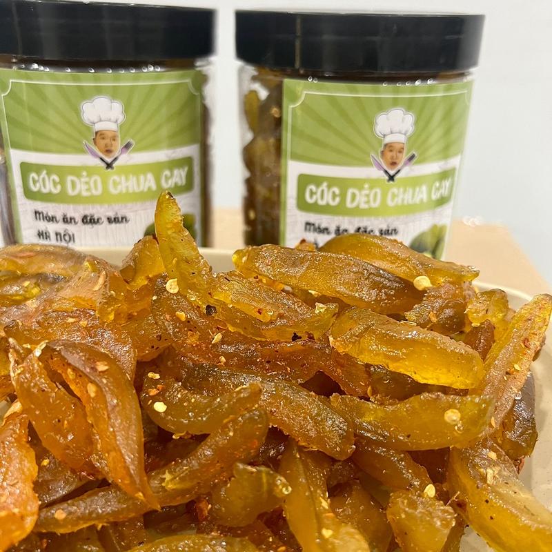 Cóc dẻo xí muội và cóc chua cay thái lát kèm muối tùng food