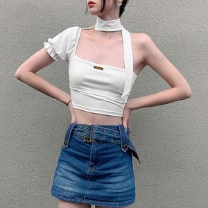 เสื้อเกาหลีผูกคอ เปิดไหล่ ครอปเกาหลีแฟชั่น SM01