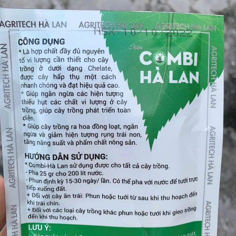Combo 2 gói Phân bón vi lượng combi giúp cây xanh lá dày lá cứng lá 2