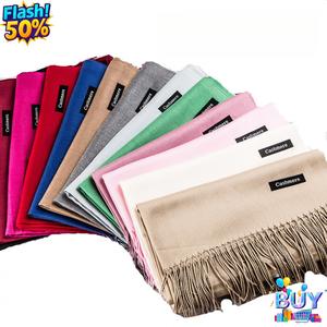 ผ้าพันคอแคชเมียร์เทียม สไตล์เกาหลี สำหรับผู้หญิงและผู้ชาย เหมาะสำหรับฤดูหนาว คุณภาพระดับไฮเอนด์ สีทึบ ที่อุ่นคอ ผ้าคลุมไหล่ขนาดใหญ่พู่อบอุ่น ราคาไม่แพง หรูหรา ดีไซน์ใหม่ ปี 2025