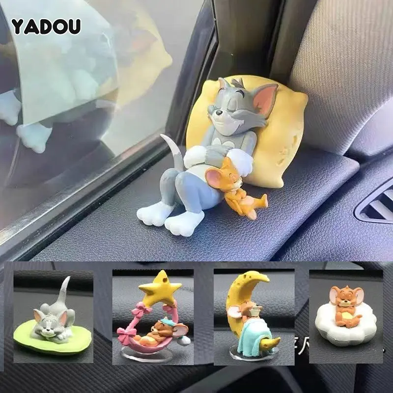 Sự miêu tả:Đồ trang trí xe hơi,Chuột và mèo trang trí,Trang trí xe hơi,Dễ thương xe điều khiển trung tâm xe quà tặng nội thất xe hơi,,