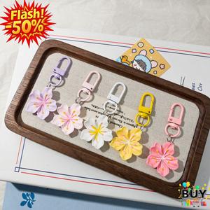พวงกุญแจดอกซากุระ สีสันสดใส หัวเข็มขัดดอกไม้สวยงาม สำหรับผู้หญิงและเด็กผู้หญิง ของขวัญน่ารัก เครื่องประดับกระเป๋า เครื่องประดับแขวน กุญแจ ดอกไม้ พวงกุญแจ