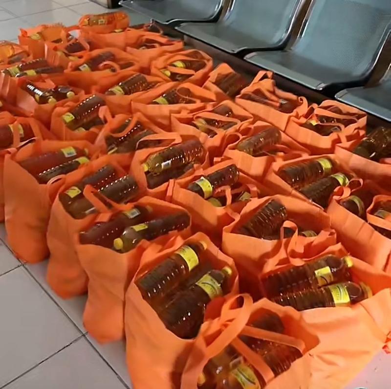 Product Introduction of 12 Pcs (Lusinan) Tas Belanja Kain Spunbond Goodie Bag Tali Ukuran Jumbo Besar Kecil 20x26 25x35 30x40 38x45 Shopping bag Kantong Goody bag Parsel Hantaran Hajatan Hampers Souvenir Ultah Pernikahan ,  kantong Paper bag Murah Ramah Lingkungan BOX Thinwall 6