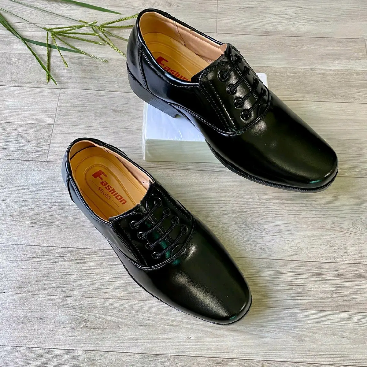 BH 1 -Giày TƯỚNG 2 phong cách,giày da bò trơn trung niên Mã DK02,giày da nam sang trọng giày dự Tiệc.Đế cao su êm chân khâu chắc chắn Giá tại xưởng.