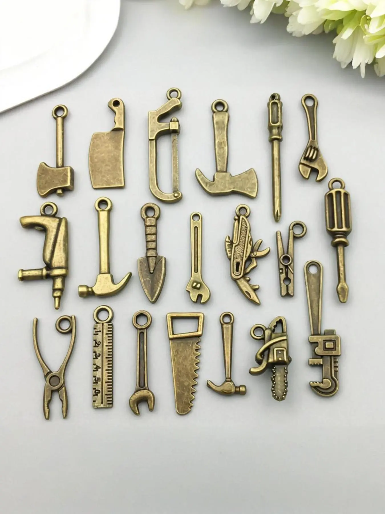 Vintage Tool Set Series Pendant, 20pcs Fashionable Jewelry Making Accessories for Bracelet & Necklace, DIY Jewelry Making Supplies for Women & Girls