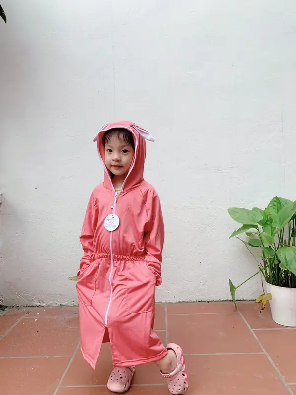 [9-32kg] Áo chống nắng toàn thân, tặng kèm khaaur trang,có tai thỏ siêu yêu cho bé, chất liệu Aircool thông hơi, thoáng mát, mềm mịn, co dãn 4 chiều . Sport Trang Phục Kids 4