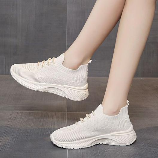 Product Introduction of Kasut Sukan Wanita, Ketibaan Baru Musim Panas, Gaya Kasual, Tapak Lembut, Serba guna, Jaringan Bernafas, Ringan, Tidak licin, Sesuai untuk Perjalanan dan Berjalan, Ibu Sneakers Shoes Casual 5