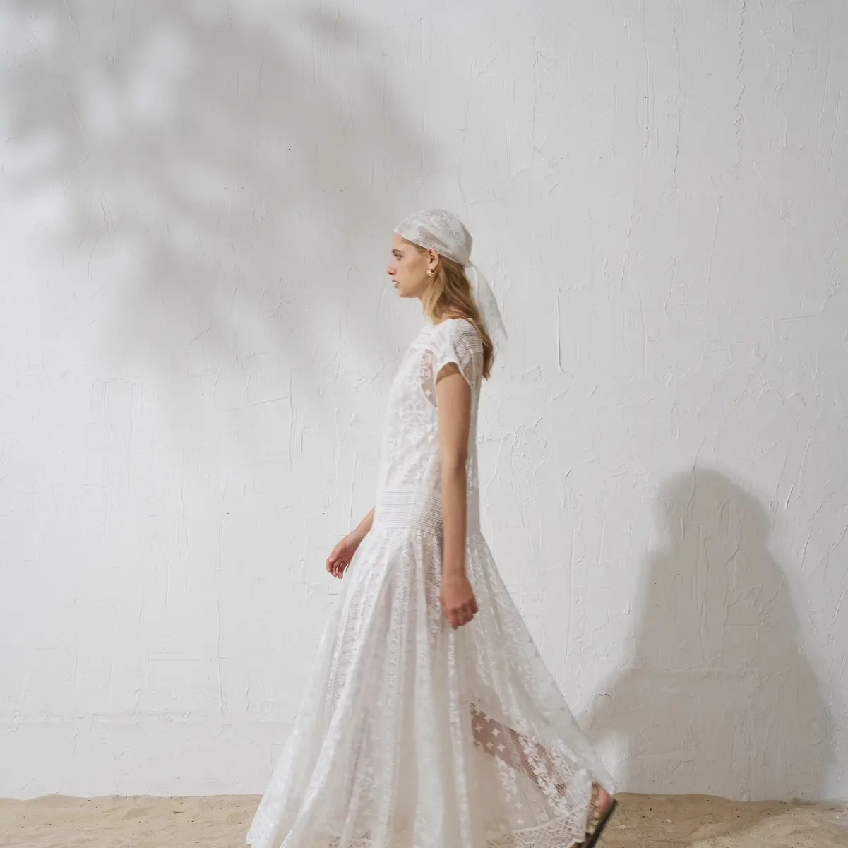 DEMIQ - AURORA DRESS – VÁY LIỀN REN, VÁY ĐI BIỂN, DU LỊCH, BOHO CHIC, ĐẦM REN Nữ Women Màu Trắng Voan Kem Viền Ren