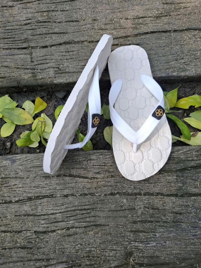 Product Introduction of Dép Kẹp Nam Đế Hoa Văn Cao Su Dẻo Mềm Size 38-43 - Đế Bằng 5