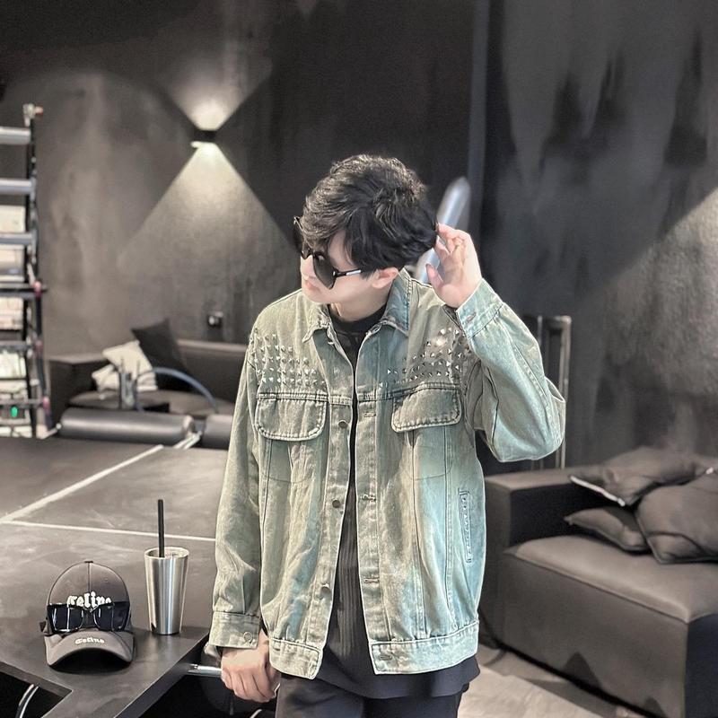 Áo Khoác Bò Q.C Đính Đinh ( Hai Màu ) Bụi Boy Sờ Phố