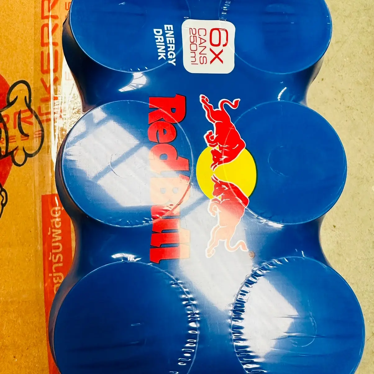 Red Bull ENERGY DRINK ผู้ใหญ่