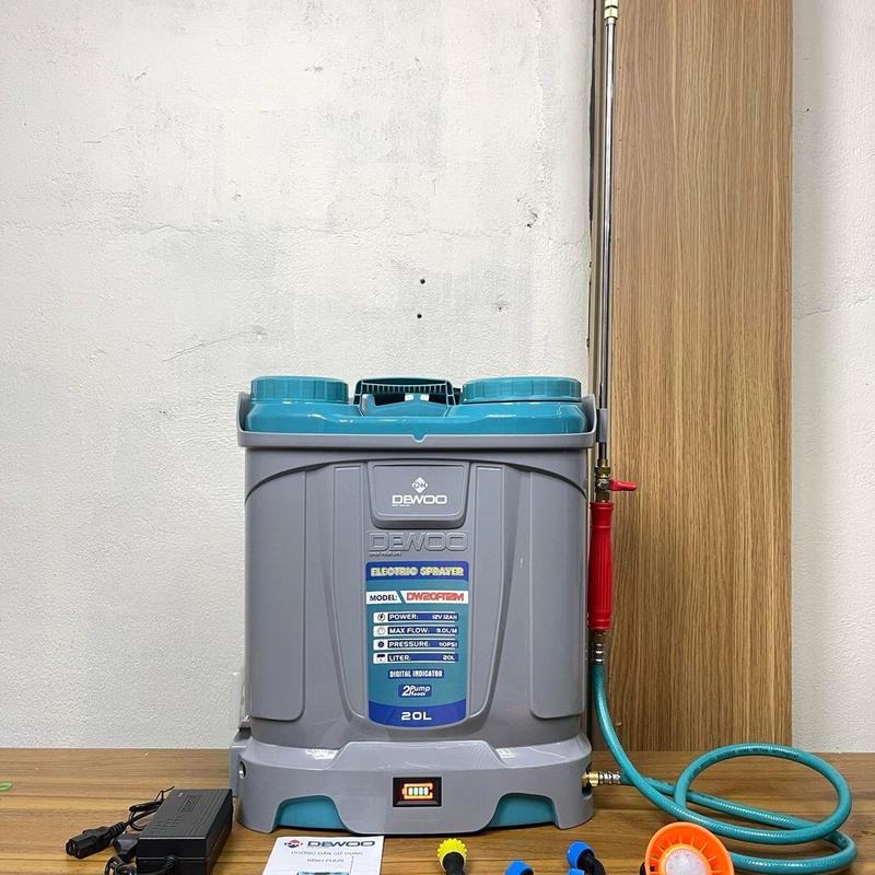 Máy phun Đảo thuốc 20L 2 củ bơm Dewoo 20A12M