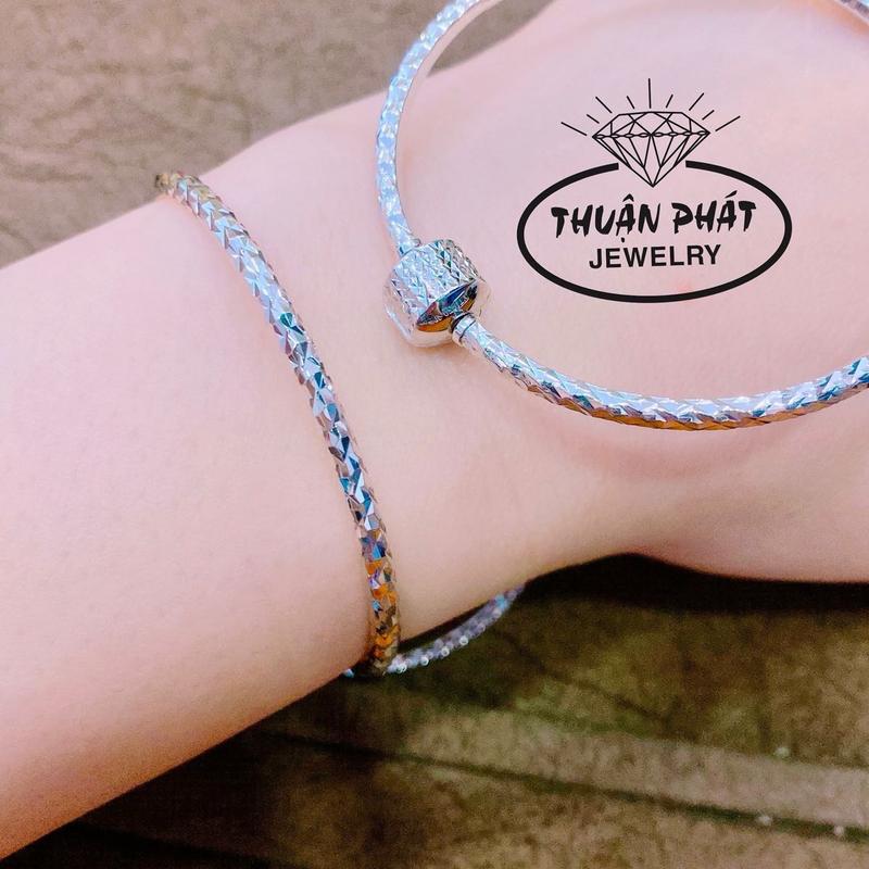 Phụ Kiện Vòng Tay Nữ V019 Charm Cắt Máy Sáng Chiếu Đeo Tay Sang Trọng Trang Sức Bạc Ý Xi Bạch Kim - Bạc Thuận Phát