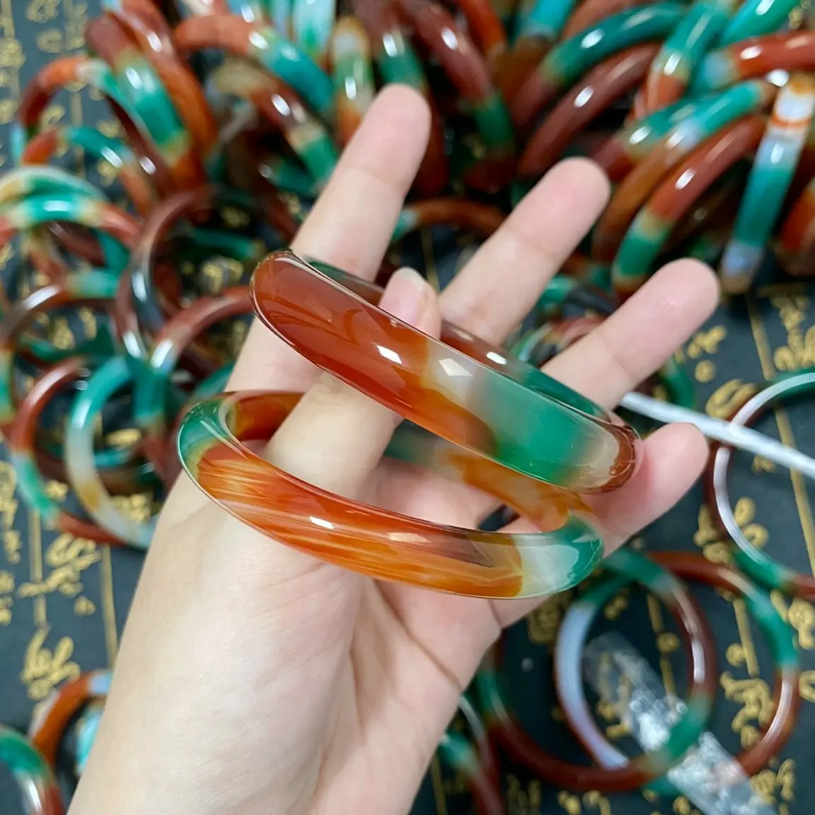 Vòng tay bản tứ quý ni 52-62