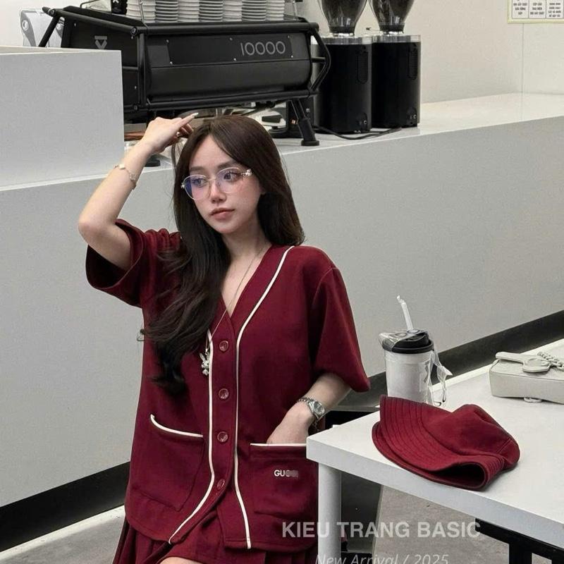 SET ĐỎ cổ V viền trắng mix chân váy ngắn xếp ly chất mì dày dặn  phong cách trẻ trung năng động cá tính cho nữ 4