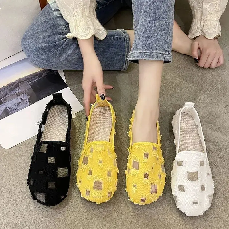 Giày Nữ Gommino, Bề Mặt Lưới, Đế Chống Trượt, Vải Đế Mềm, Thiết Kế Khoét Lỗ Ngoại Cỡ 42 (35 Đến 43), Có Cỡ 35 Đến 43 Shoes