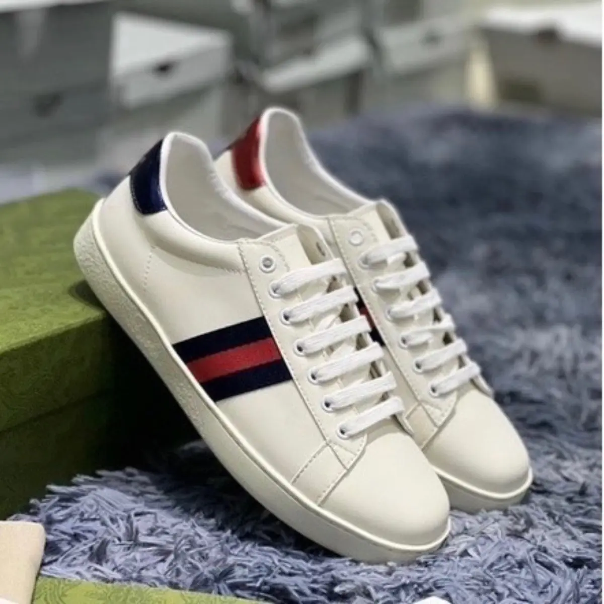 Giày gờ trơn nam nữ đỏ đen full size 36-43 hot trend Mũi tròn Đế phẳng Mùa hè Mùa đông Nhung Sneaker Đế Bằng giày giay