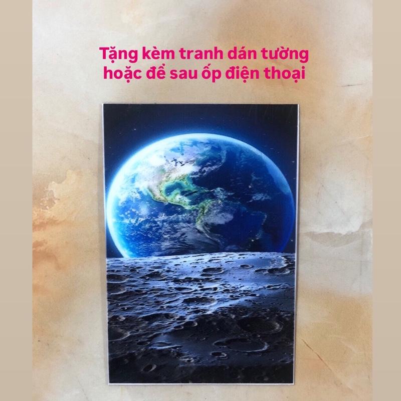Tranh dán kích thước 6x9. Tặng kèm, đằng sau có lớp dán siêu chắc 0