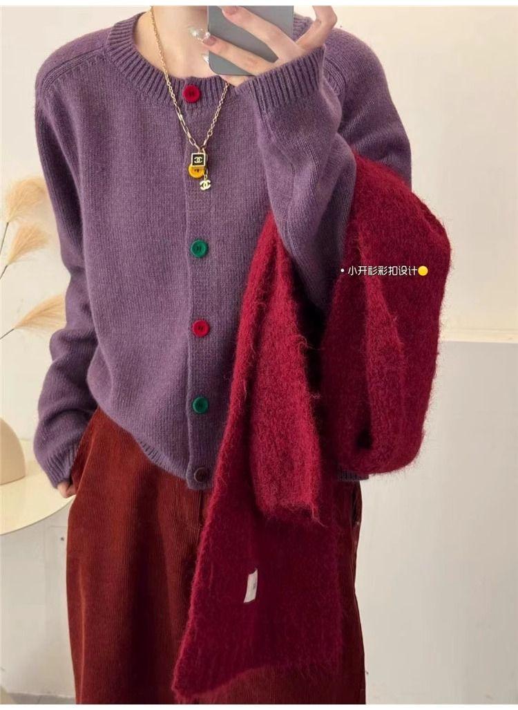 Product Introduction of Áo Cardigan Dệt Kim Chunky Mềm Mại, Cỡ Lớn, Nút Bấm Đầy Màu Sắc, Áo Len Cropped Dài Tay Áo Hở Trước, Cổ Tròn Ấm Cúng, Thích Hợp Cho Mùa Xuân / Mùa Thu / Mùa Đông, Áo Mặc Bên Ngoài Dễ Phối Đồ, Năm 2025 12