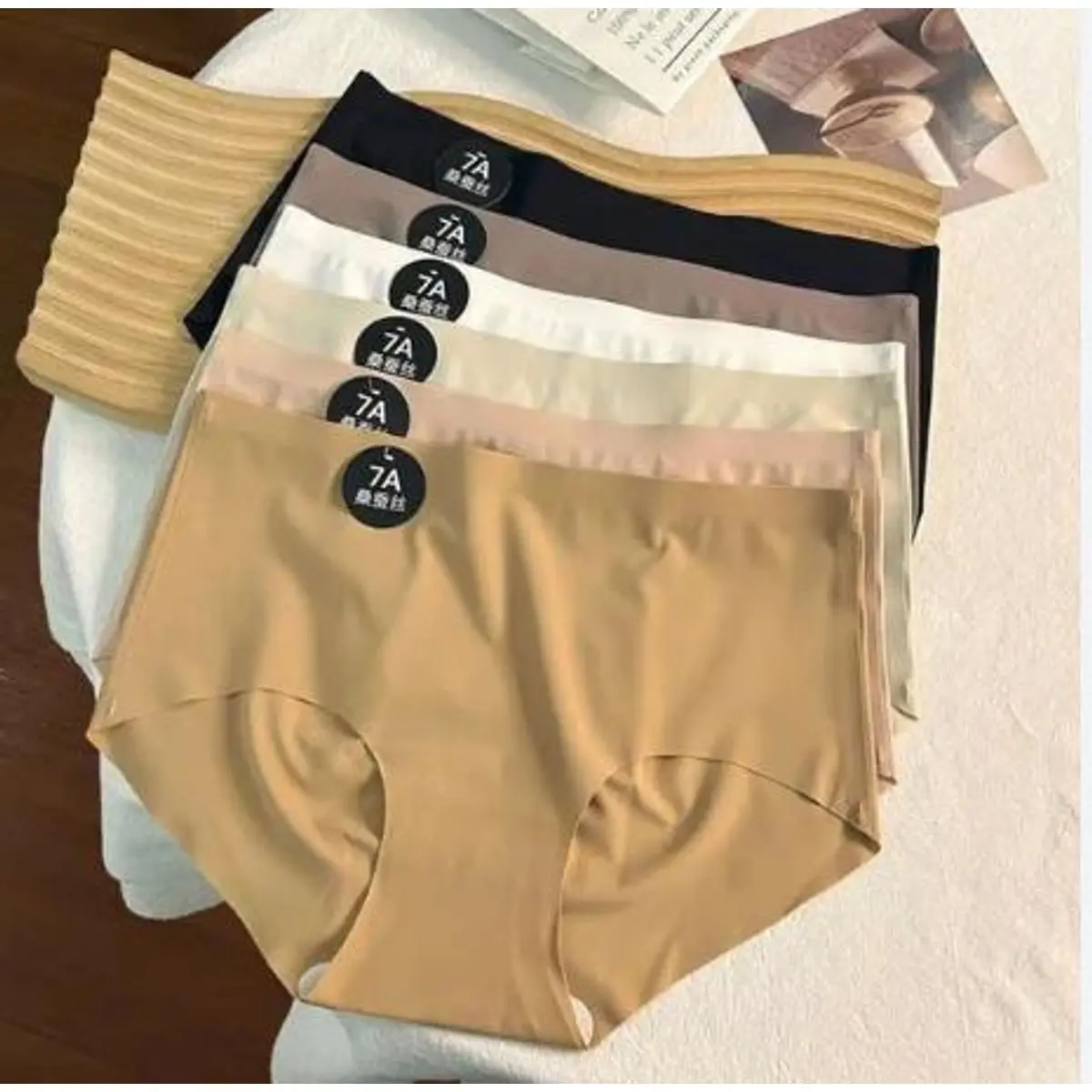 Combo 10 quần (Tặng 1 ) su lụa A77 mặc hè mát( có lẻ 5 quần ) không viền, co giãn tốt , đáy lót cotton size 40- 70 kg Nữ Women