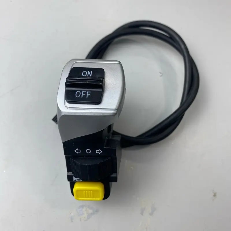 Công tắc đèn còi xi nhan thích hợp cho dòng xe 133M, 133S, plus Phụ Kiện Phụ Tùng 2