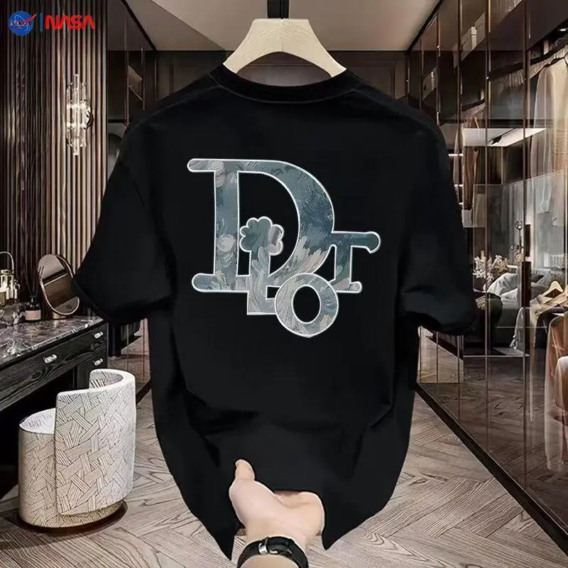 9060 Mùa Hè 2025 Phong Cách Mới Đa Năng Đen Trắng Slim Thời Trang Unisex Cặp Đôi Mặc Phong Cách Sinh Viên Áo Ngắn Tay In Hình Áo Phông Giao Hàng Nghệ Thuật Thêu Hoa Nhẹ Nhàng Áo Sơ Mi Trắng Ướt Cho Nữ 2