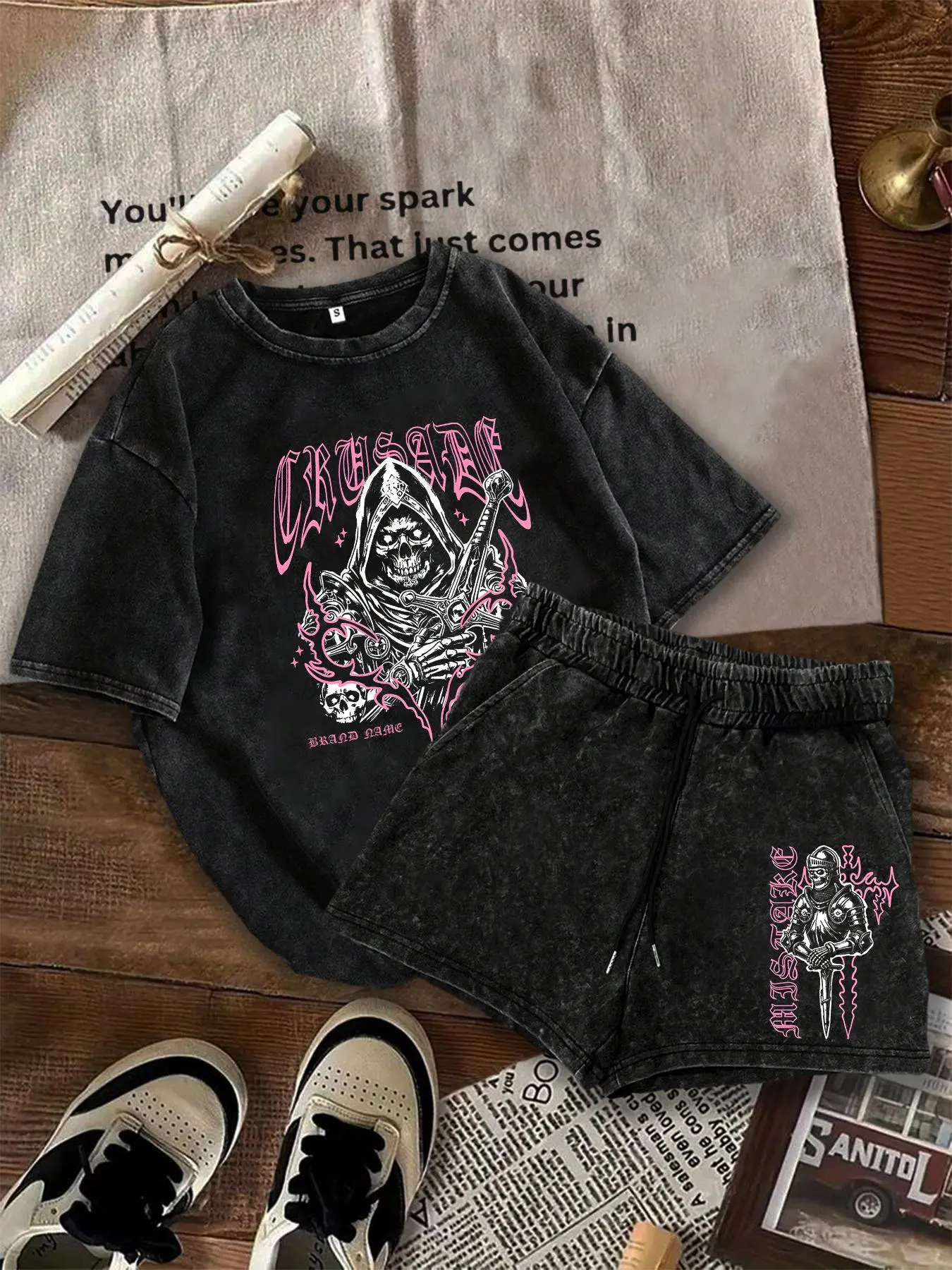 Two-Piece Set Women's Skull Print Short Sleeve Tee & Skinny Shorts, Casual Fashion Round Neck T-shirt & Track Shorts for Daily Outdoor Wear, Ladies Summer Clothes, Suits