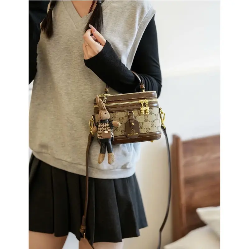 ( Tặng kèm gấu ) Túi xách nữ,túi cốp hình gấu đeo chéo,đeo vai kem nhung  _Dk091 Bag